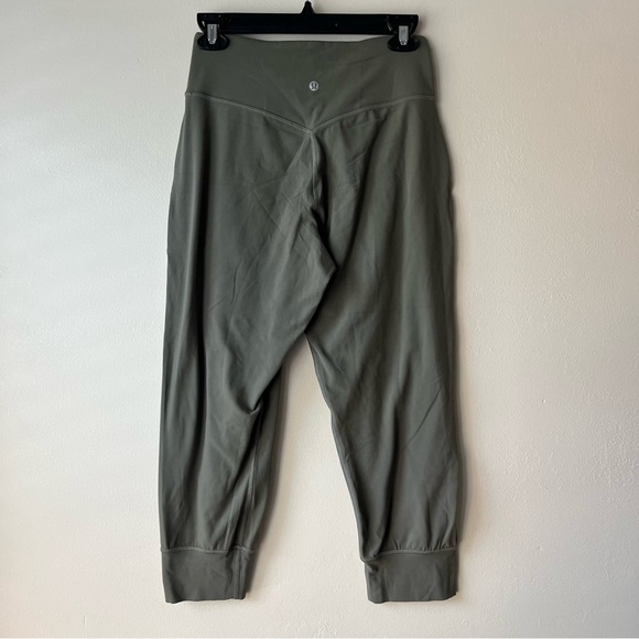 Lululemon Align Jogger Crop *23"
Army Green - Picture 2 of 13